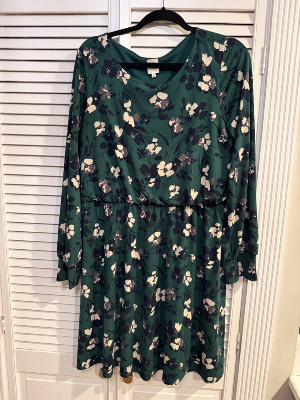 Women’s Green Floral Long-Sleeve Dress